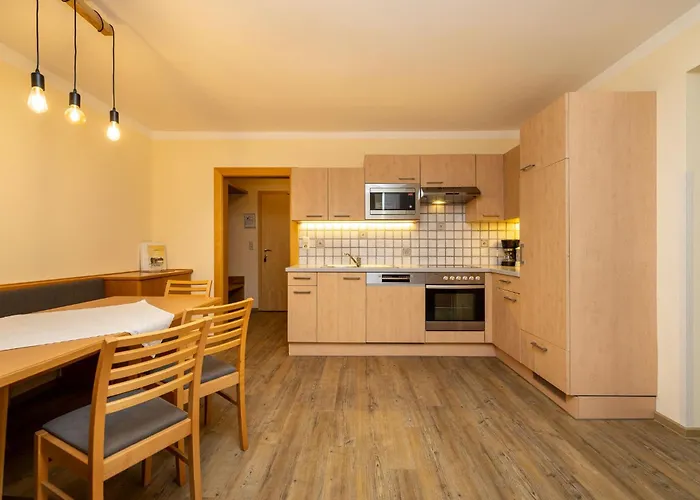 Haus Am Hammerrain 게스트하우스 4*
